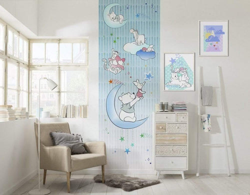 Dx2 082 Komar Winnie Pooh Piglet And Stars Carta Da Parati In Tessuto Non Tessuto 100X280cm 2 Strisce Ambiente_Ee19E655 3012 48Eb 9790 332Af20F7640 | Yourdecoration.it